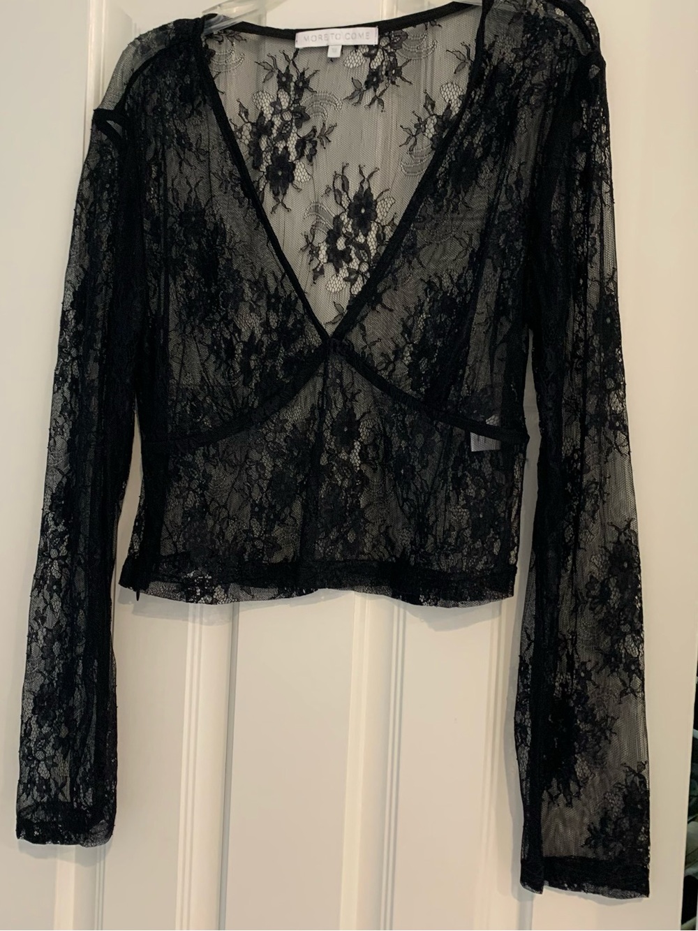 “More to Come” Black Lace Cropped V-Neck Long Sleeve Top NWOT